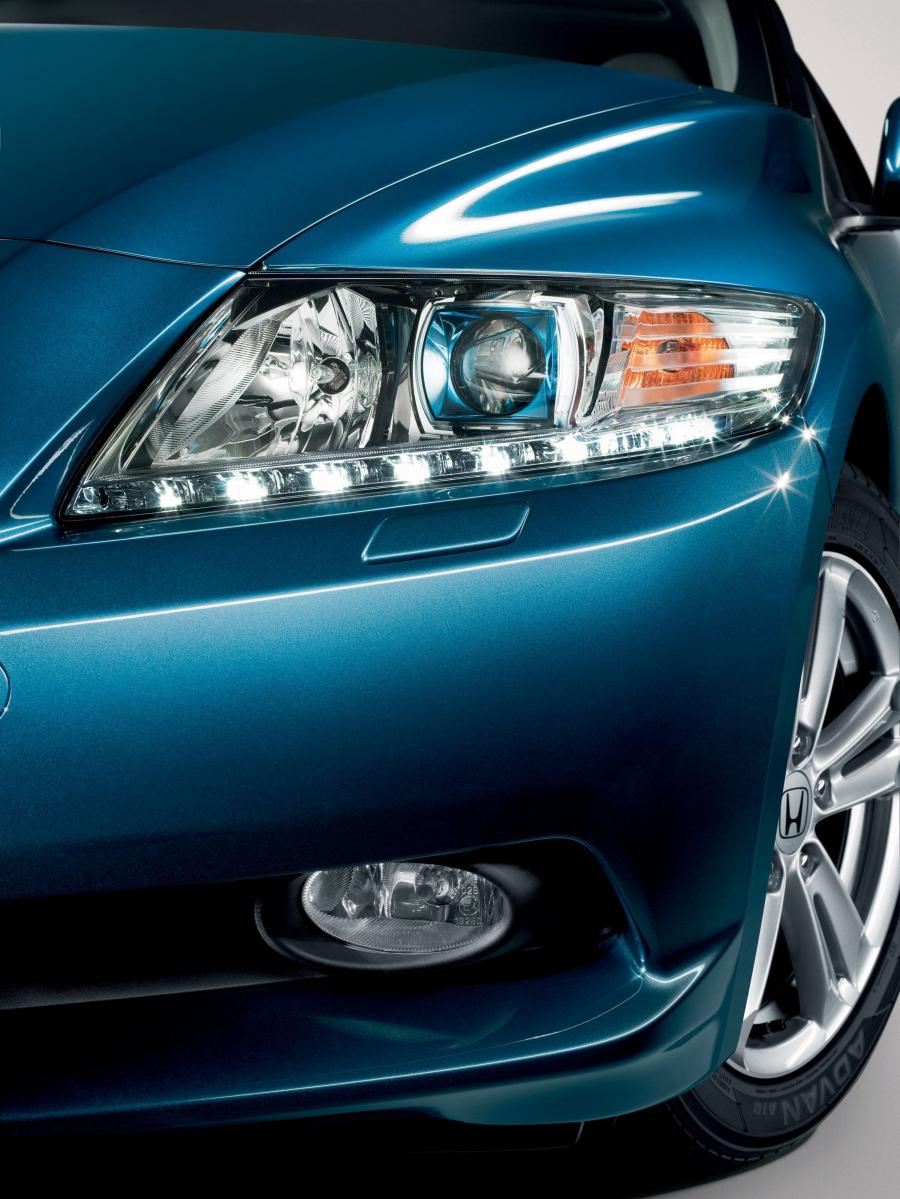  Honda CR-Z Sport Hybrid Coupe 2011 года  (фото 22 из 31)